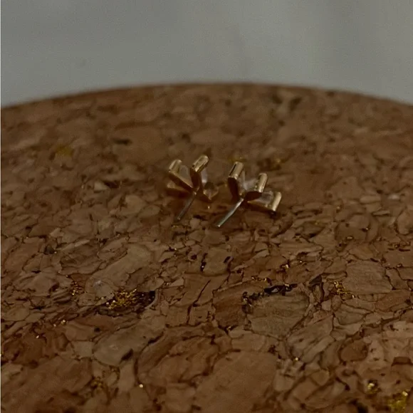 BVLA 14KT Gold, Clear Stone, Press Fit Set - Picture 3 of 5